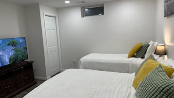 1 bedroom, iron/ironing board, WiFi, bed sheets