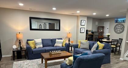 Home away from home with WiFi and AC in delightful Parkville