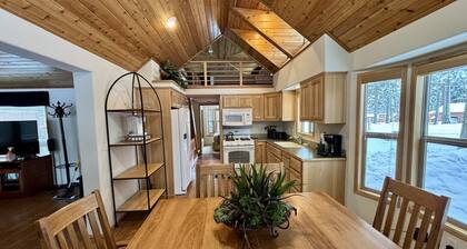 Hot Tub! Relaxing Tranquil Cabin at Hyatt Lake 40