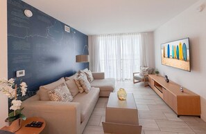 TV - Hallandale Beach 1BR Retreat (Hallandale Beach)