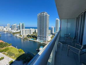 Property grounds - Apartment 1br w/Kitchen at Beachwalk (Hallandale Beach)
