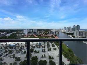 Property grounds - Lovely studio at Beachwalk (Hallandale Beach)