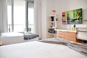 1 Schlafzimmer, Schreibtisch, Bügeleisen/Bügelbrett, Reisekinderbett