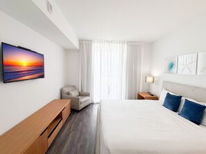 1 bedroom, iron/ironing board, travel cot, WiFi - Amazing One Bdr Apartment (Hallandale Beach)
