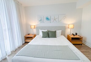 1 多间卧室、办 公桌、熨斗/熨衣板、旅行婴儿床