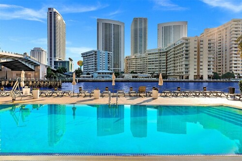 Excellent two bedroom apartment with GreatView