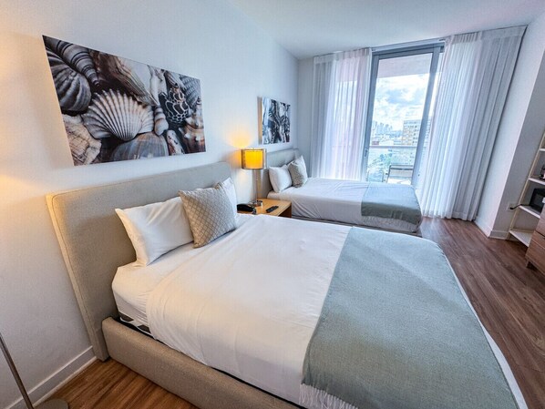 2 bedrooms, desk, iron/ironing board, WiFi