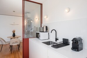 Frigorifero, microonde, forno, lavastoviglie