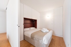 1 chambre, fer et planche à repasser, accès Internet, draps fournis