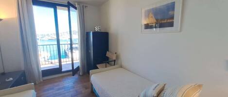 2 bedrooms, free WiFi