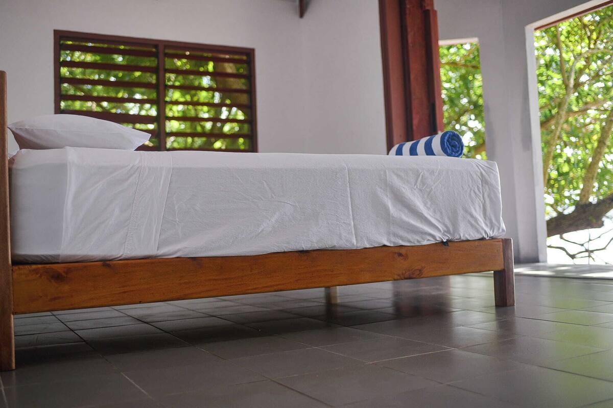 Biệt thự, quang cảnh bãi biển | Bộ đồ giường cao cấp, nệm có lớp đệm bông 