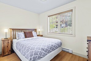 2 soverom, strykejern/-brett, reiseseng for barn og wi-fi (inkludert)