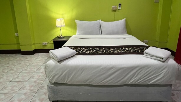 Deluxe Double Room, City View | WiFi (free) - Del Mar By Myrah (Pattaya)