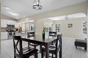 Dining - 3-bedroom pool house by the ocean access canal with WiFi, AC, fitness room (Port St. Lucie)