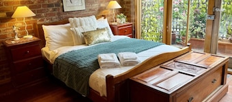 Quirky and Colourful on Foodies Favourite Lygon St