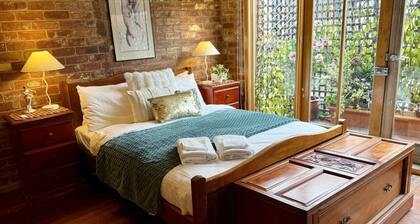 Quirky and Colourful on Foodies Favourite Lygon St