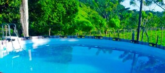 Charming 3-bedroom cabin with WiFi and AC in enchanting Rio San Juan
