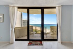 Interior - Oceanfront! On The Beach Singer Island 2 Bedroom (Riviera Beach)