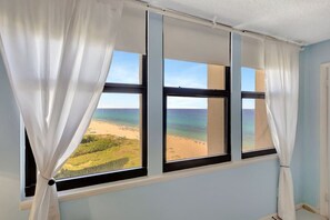 Interior - Oceanfront! On The Beach Singer Island 2 Bedroom (Riviera Beach)