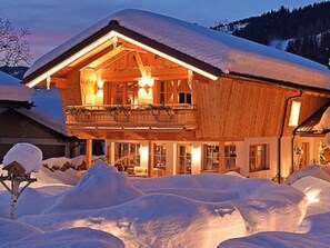 Exterior - Luxury chalet with wellness area near ski lift (Unknown)