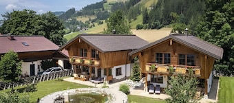 Luxury chalet with wellness area near ski lift