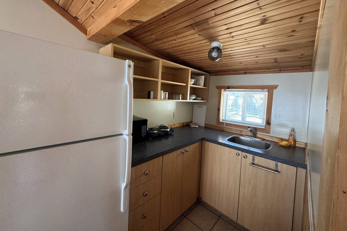 Classic Cottage, Resort View | Private kitchen