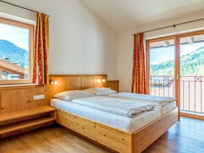 10 bedrooms, internet - Two holiday apartments with spa near the gondola (Brixen am Thale)