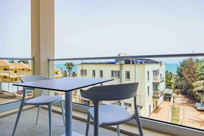 Studio, Sea View | Terrace/patio - The Edge (Serrekunda)