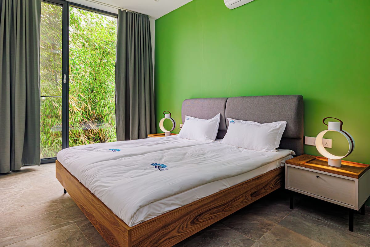 1 bedroom, in-room safe, soundproofing, free WiFi