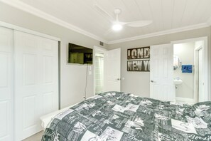 3 habitaciones, tabla de planchar con plancha, internet y ropa de cama