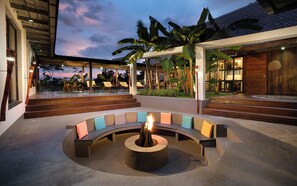 Louver House | Desk, free WiFi - Sré Lodge Living Style Community (Kampot)