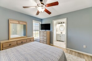 3 habitaciones, escritorio, cuna de viaje y internet 