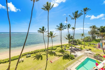 Hauula Vacation Rental | 1BR | 1BA | 732 Sq Ft | Elevator Access