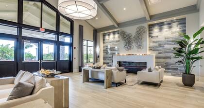 Balcony w/ Course View: Lakewood National Getaway