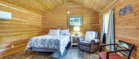 1 habitación, acceso a internet y ropa de cama