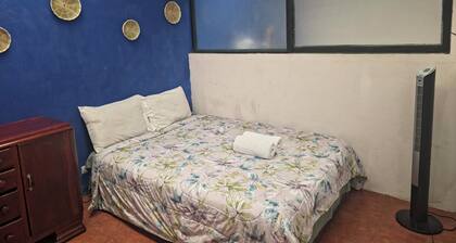 Cozy Town House Ixim - 15 mins walk to Central Park