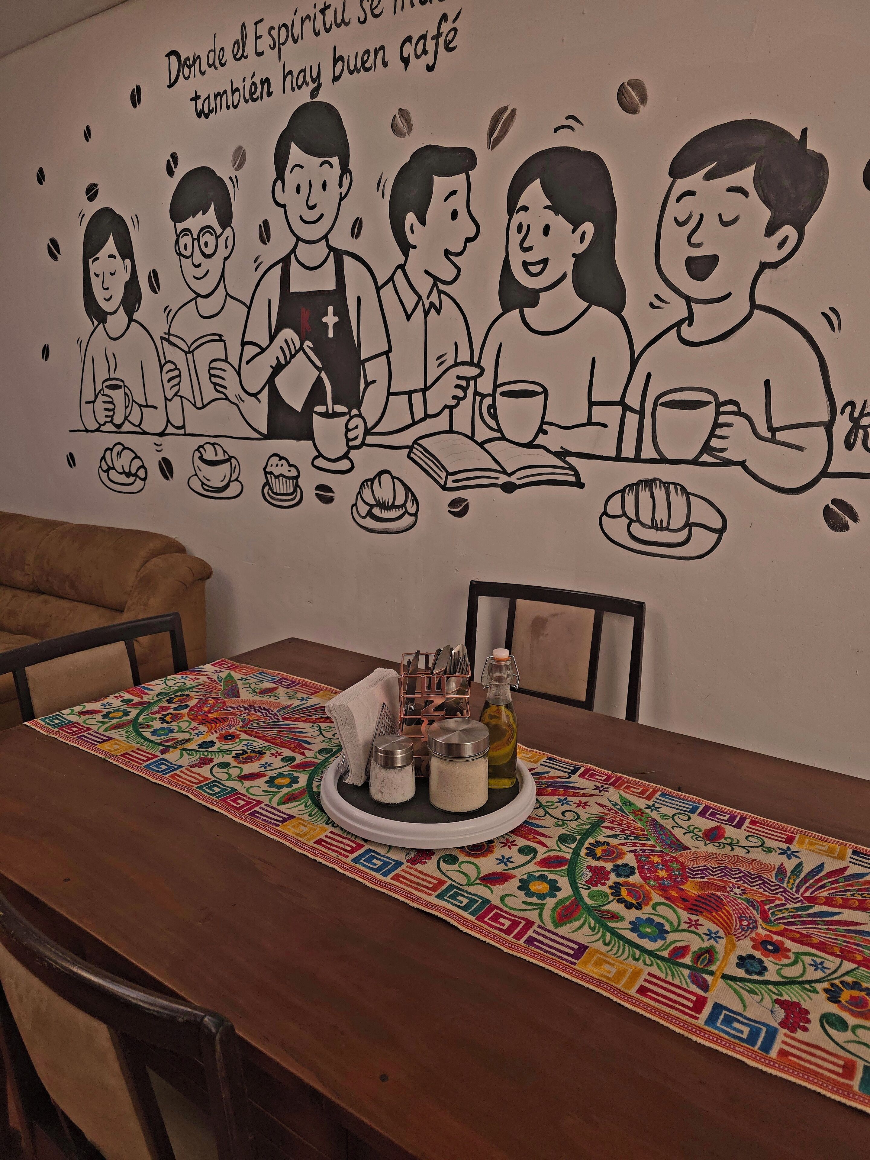 Rumah Klasik, 2 kamar tidur, Bebas Asap Rokok | Ruang makan