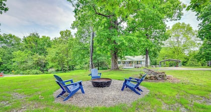 Near Mammoth Cave: Family-Friendly Cabin w/ Patio!