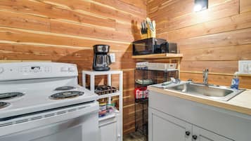 Coffee/tea maker, microwave, stovetop, toaster