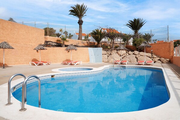 Opvarmet pool