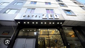 Front of property - Zed Hotel (New Delhi)