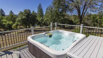 Idromassaggio all'aperto