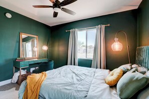 3 camere, una scrivania, Wi-Fi, lenzuola