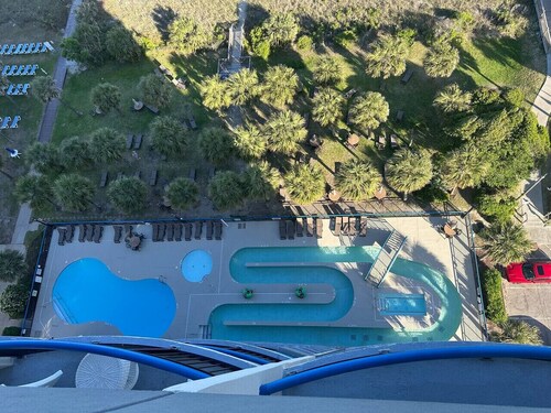 Boardwalk Breeze! Premium Location