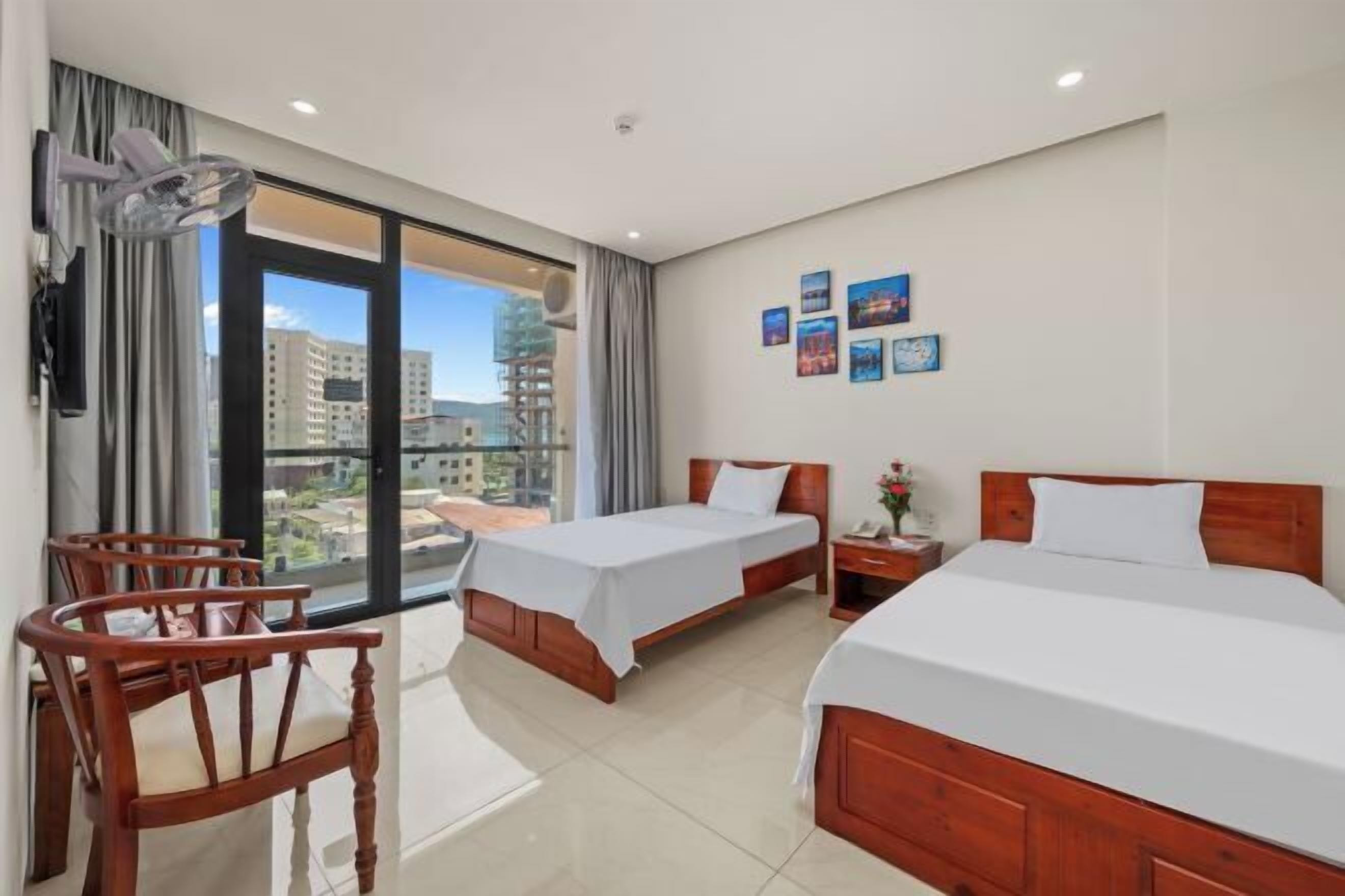 Sengetøy av topp kvalitet, dundyner, memory foam-senger og minibar