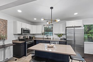 Microwave, oven, stovetop, dishwasher