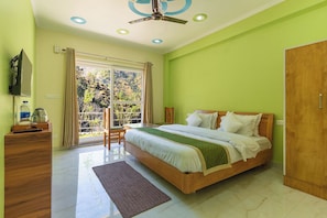 Deluxe Room, Hill View | Desk, free WiFi