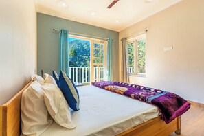 Rom – standard | Skrivebord og wi-fi (inkludert)