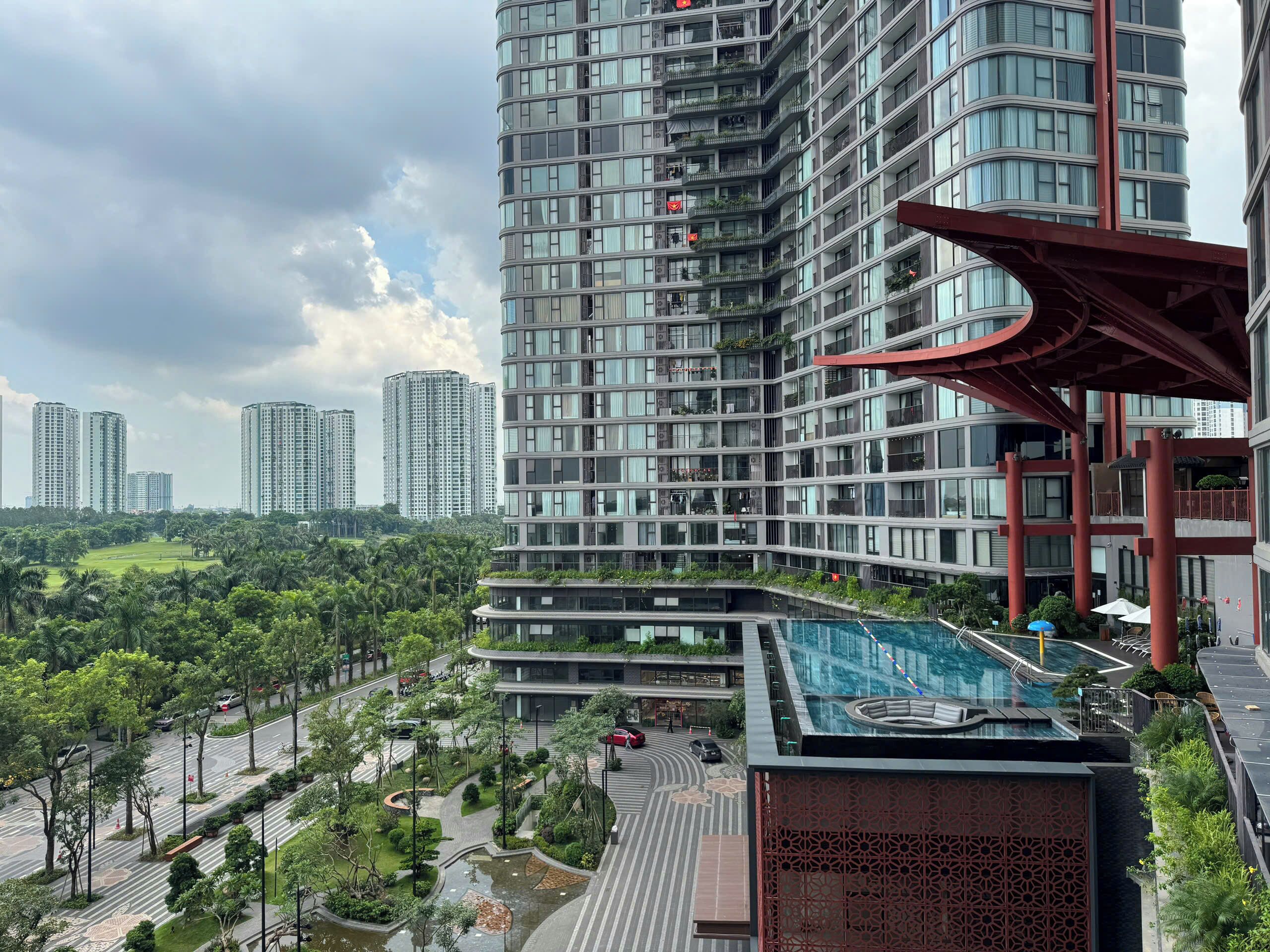 Panoramic Studio Suite | Premium bedding, memory foam beds, individually decorated