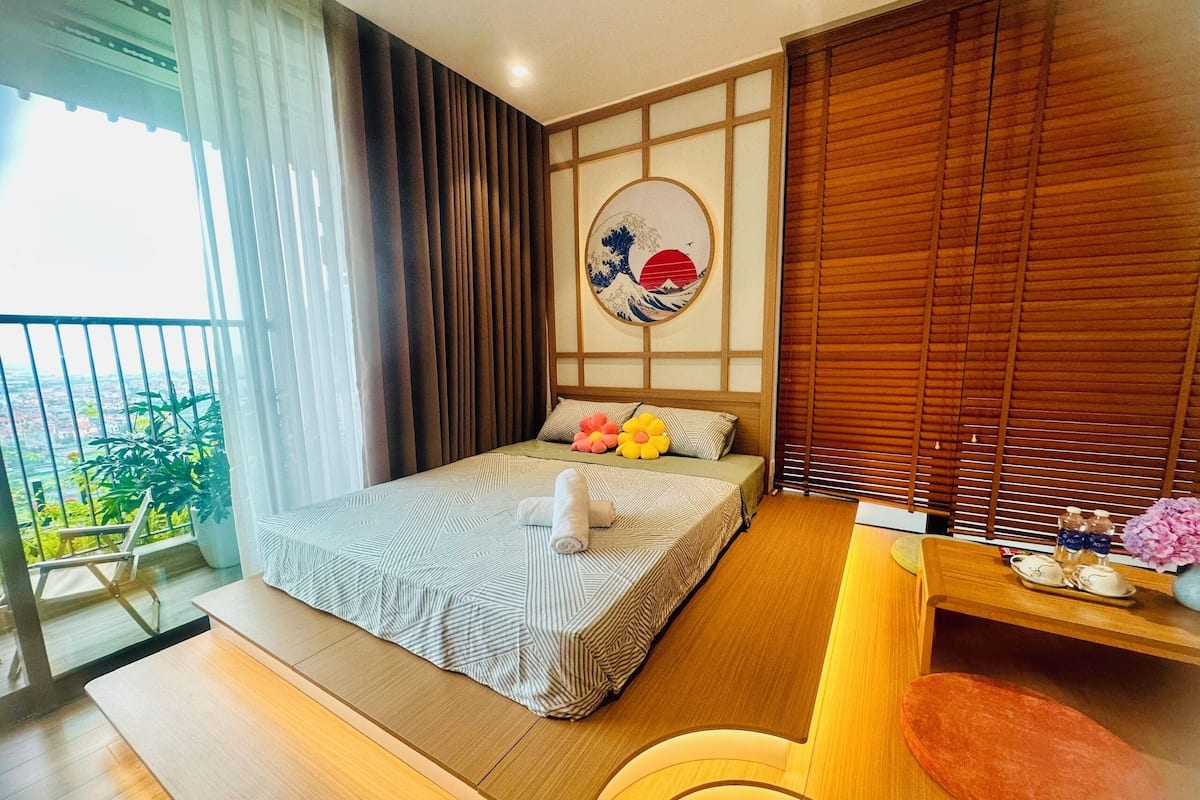 Studio i japansk stil, 1 queensize-seng | Sengetøy av topp kvalitet, memory foam-senger og blendingsgardiner